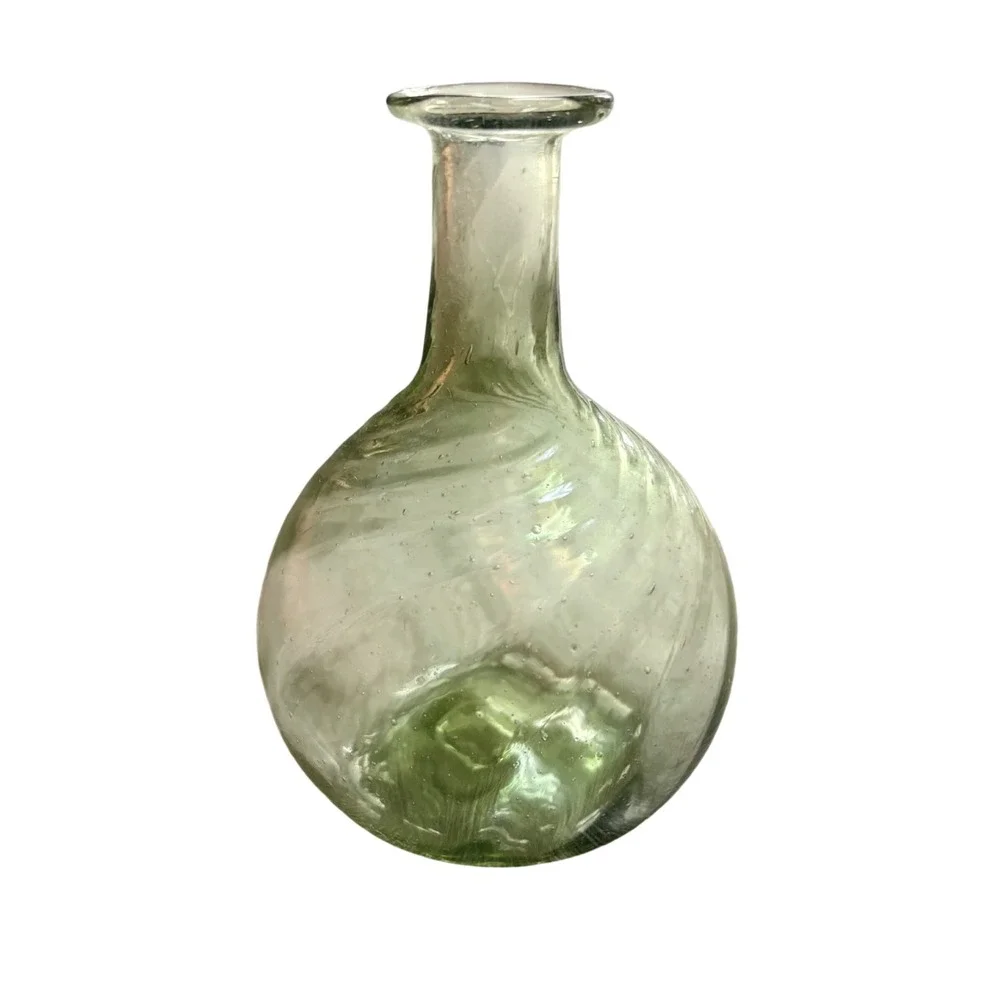 Colonial National Historical Park Hand Blown Glass Bud Vase Green Swirl 5.5